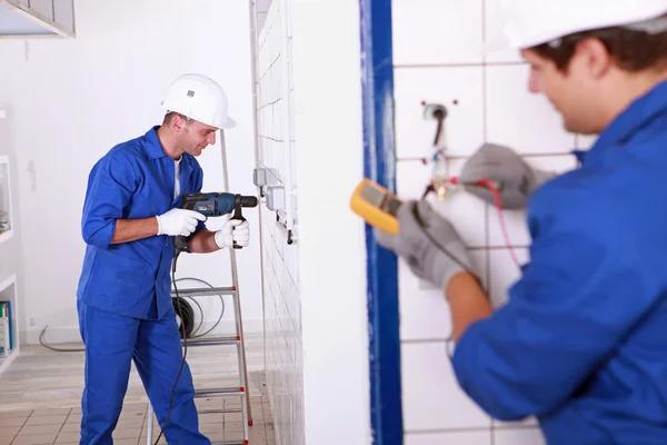 Top-Rated Electrician Repairs for Electrical Troubleshooting