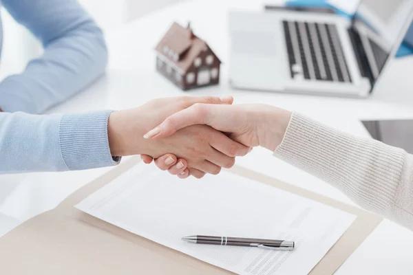 Real Estate Mentorship That Focuses on Deals Not Theory