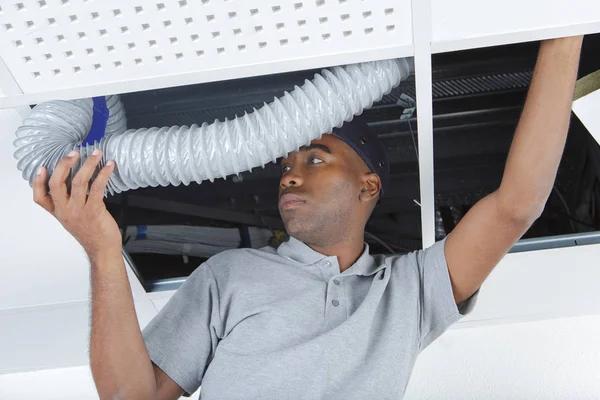 Keep Your Home Comfortable with a Local Air Conditioning Contractor